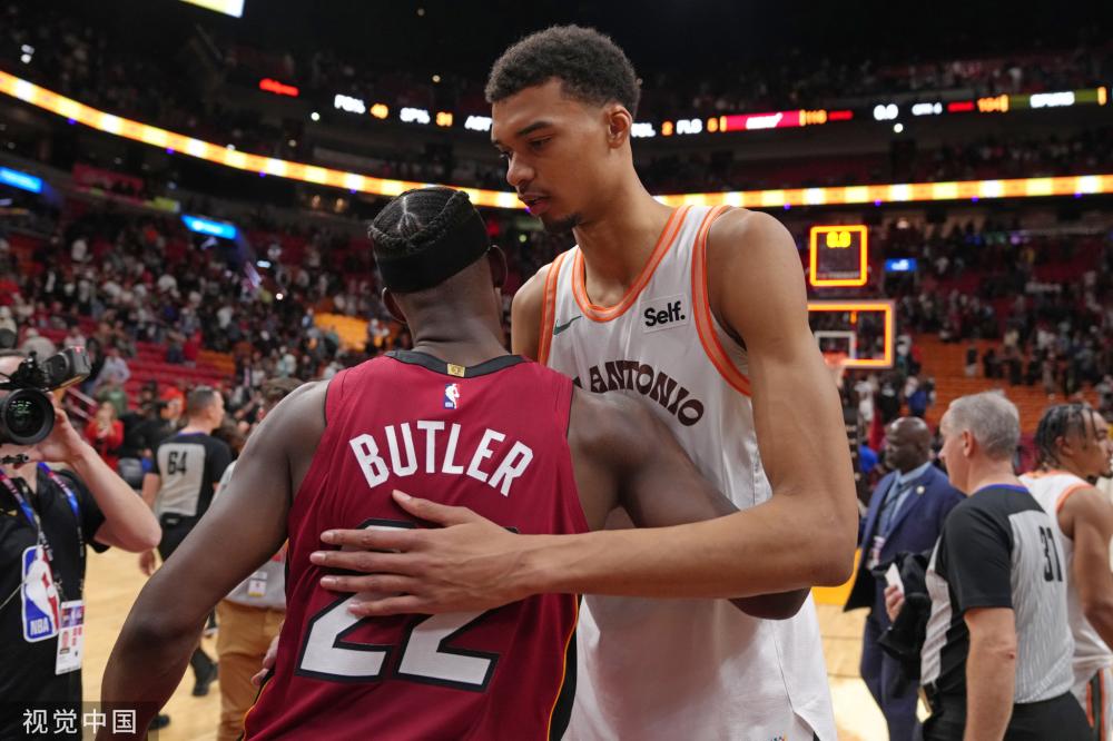 首席跟队：米兰仍未放弃对亚沙里的追求.