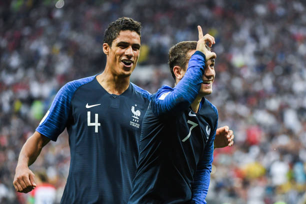 不应只盯着 不应只盯着