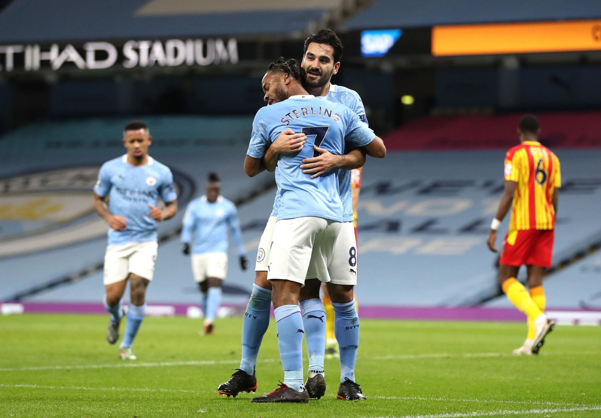 科曼希望范戴克续约利物浦 别想着去沙特狠赚一笔.